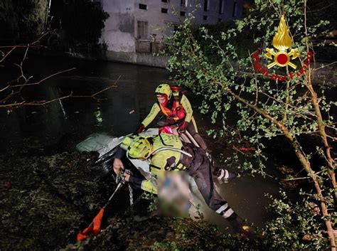 incidente porcia|Lauto finisce nel lago, morto un 29enne: il poliziotto eroe si tuffa ...